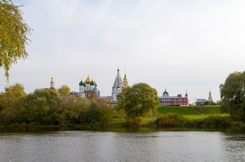 Коломна с видом на Кремль.