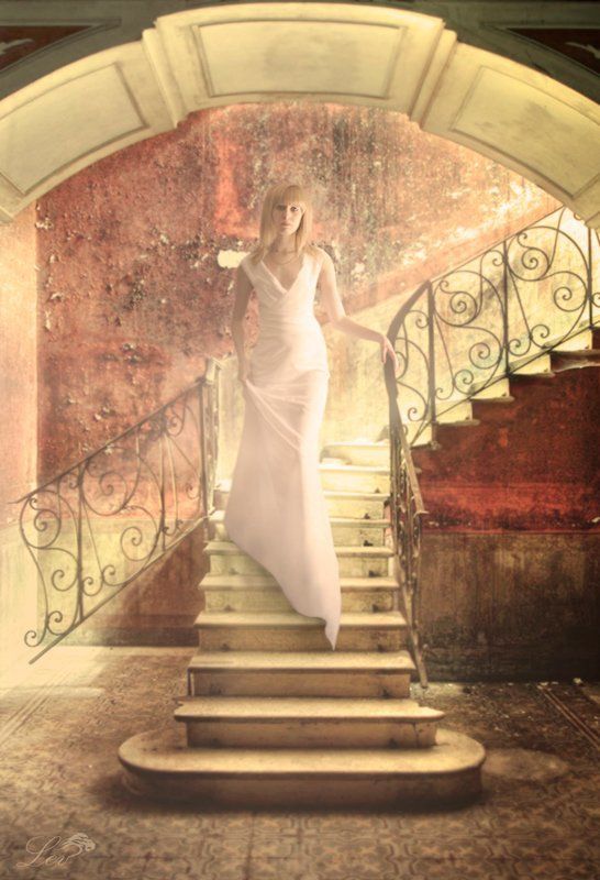 лестница, перила, девушка, свет, яркость, белое платье, блондинка photo preview