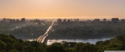 Киев. Утренняя панорама Левый берег.