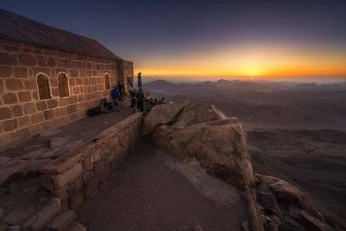 Рассвет на горе Синай