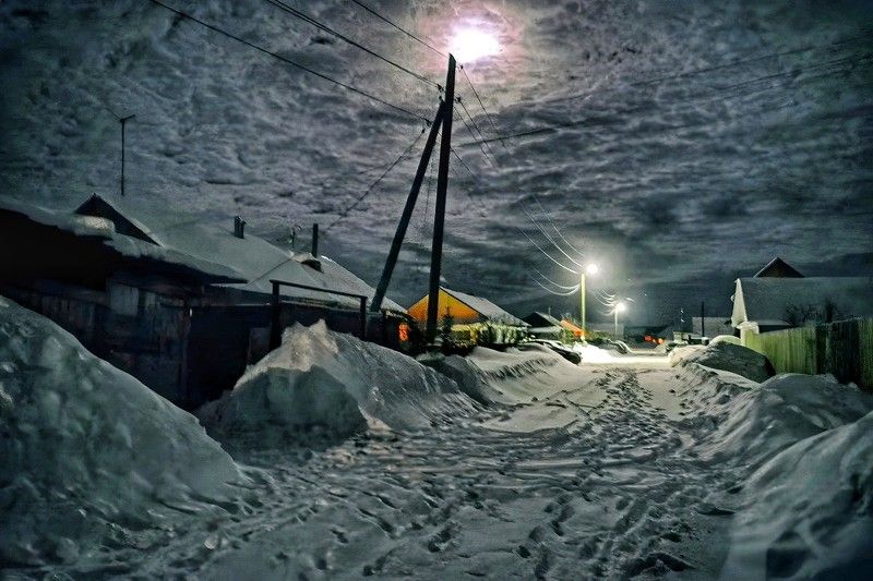 Зимняя ночь в сибирской провинции
