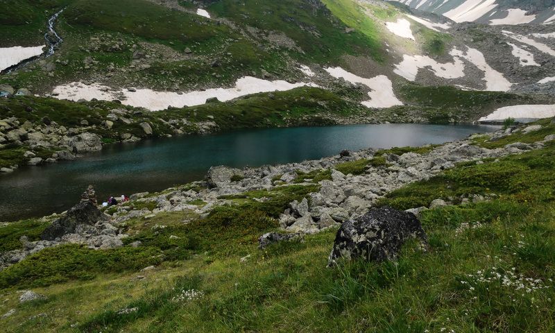 У озера Семицветное.