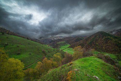 Долина реки Аксаут, Северный Кавказ КЧР