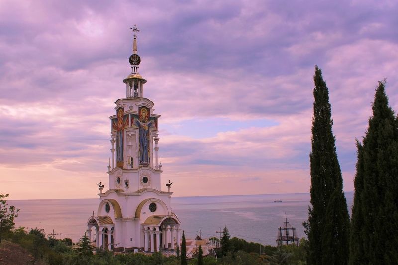 Храм-маяк святого Николая Чудотворца. Крым.