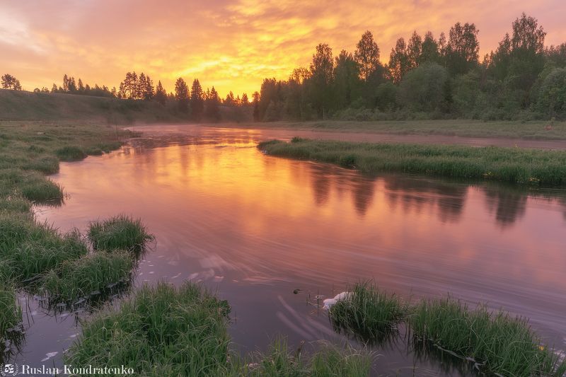 Рассвет на реке Лемовжа