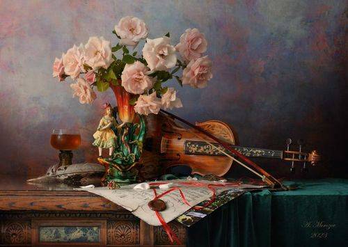 Натюрморт со скрипкой и розами