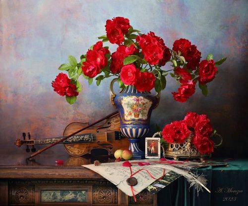 Натюрморт со скрипкой и красными розами