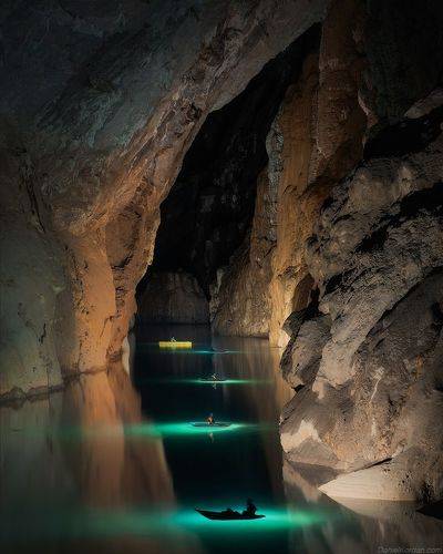 Vietnam Son Doong - the largest cave in the world