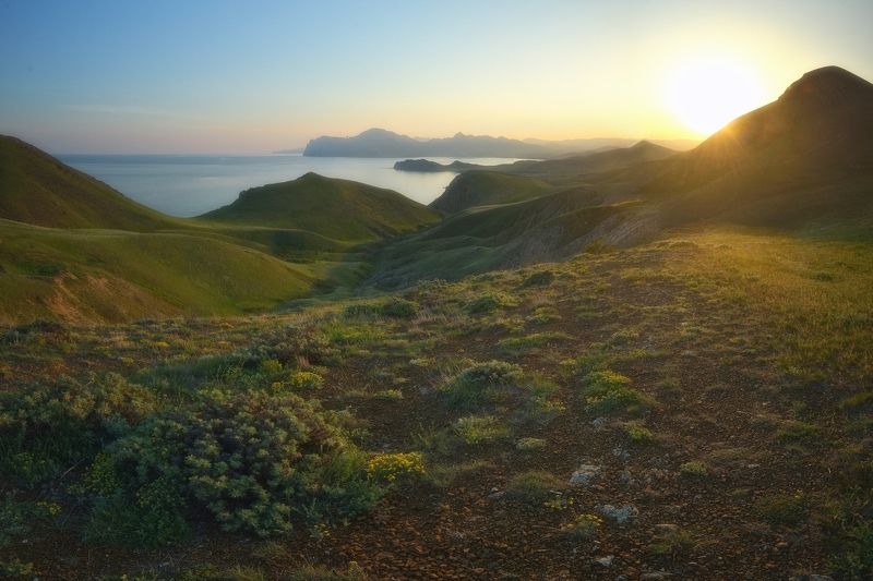 Вечер в крымских горах