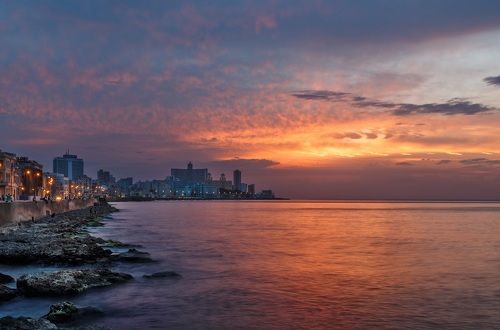 Закат на набережной Малекон (Гавана)