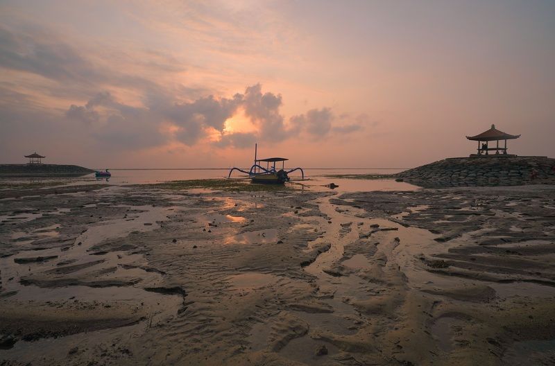 Dawn and low tide