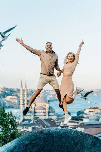 Фотосессия love-story на крыше с чайками в Стамбуле.