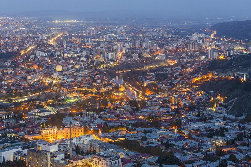 Тбилиси зажигает огни