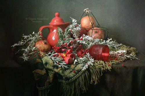 Зимний натюрморт с pomegranates