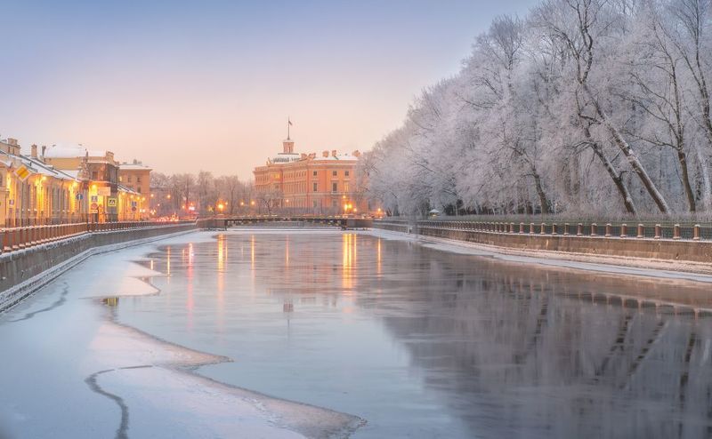 Зима нарядила Петербург...