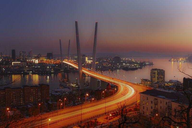 Владивосток. Ночь. Золотой мост.