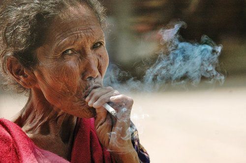 Smoking woman 2