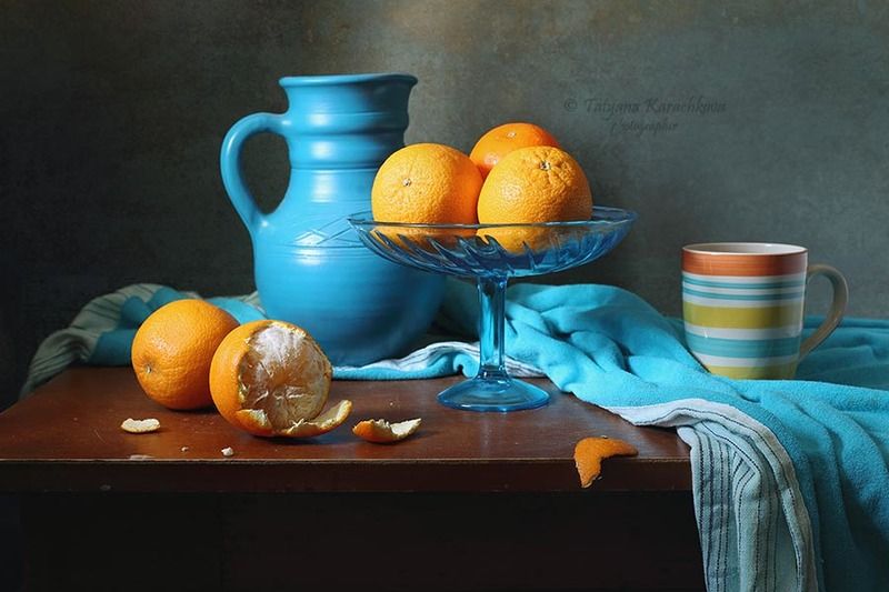 Вариации с апельсинами и голубым кувшином