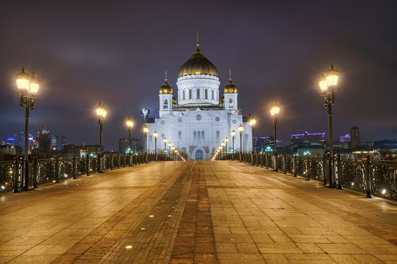 Храм Христа вечером, Москва, Россия