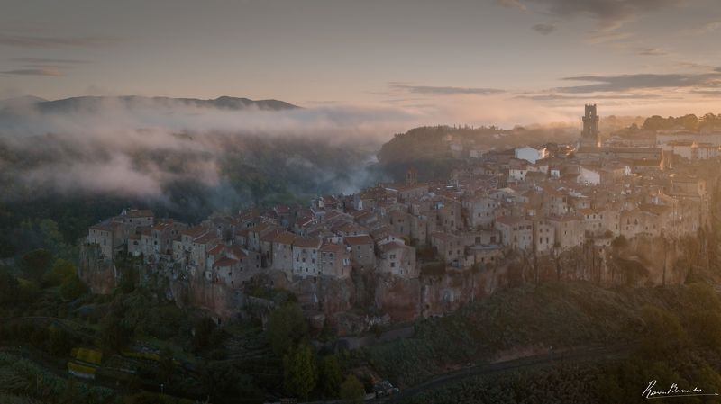 Pitigliano (Tuscany) in the morning light