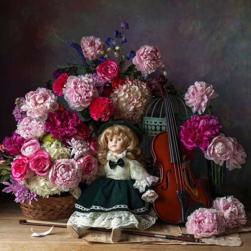 English Doll and Violin