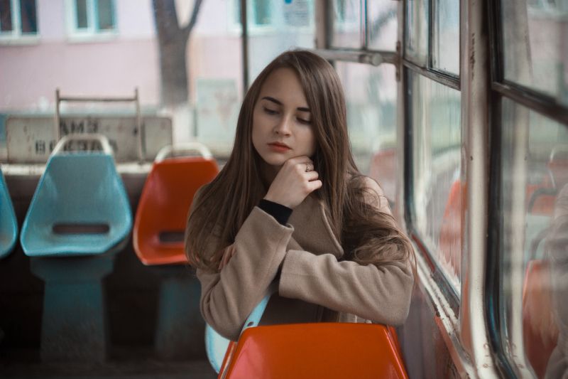 Портрет, фото, в трамвае, ретушь, объем По ту сторонуphoto preview