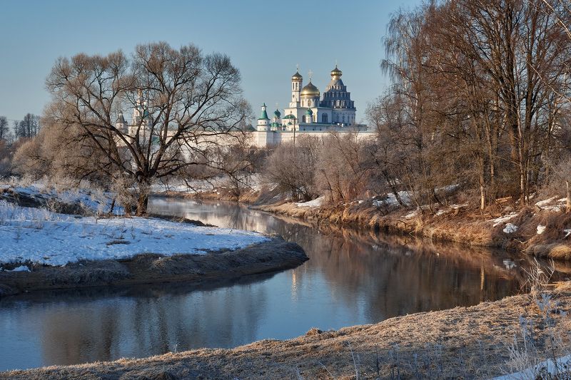 Морозное утро в конце марта