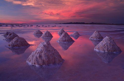 Salt pyramids