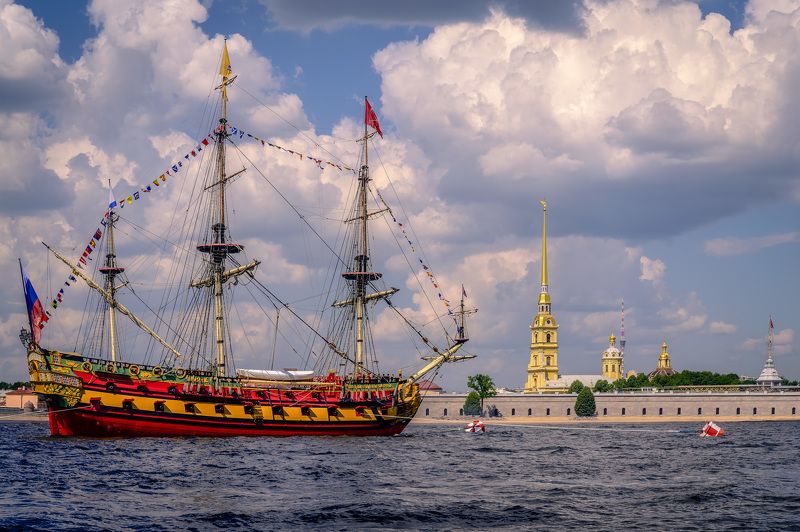 Предпраздничный Санкт-Петербург
