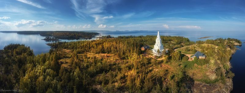 У Авраамиевского скита.