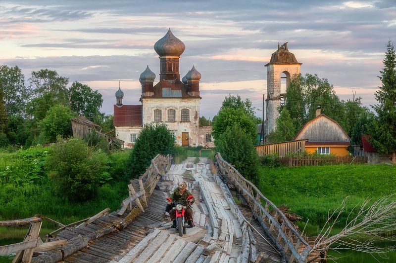 Деревенские будни с риском для жизни.