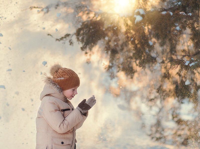 Говорящий снег. Первый снег дети. Ноябрь для детей. Радость мальчиков зимой. Дети ноябрь снег.