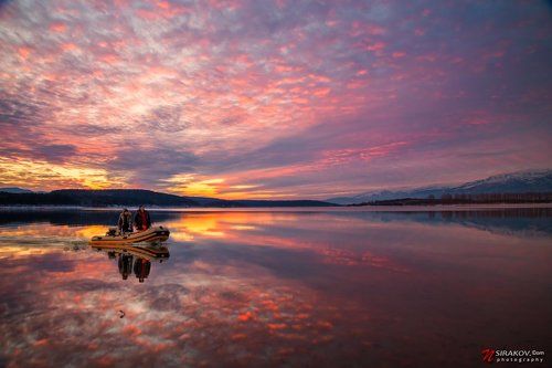 Мирной закат над озером Копринке