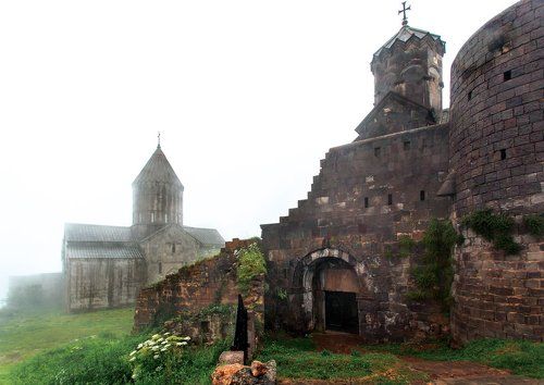 Храмы и монастыри Армении