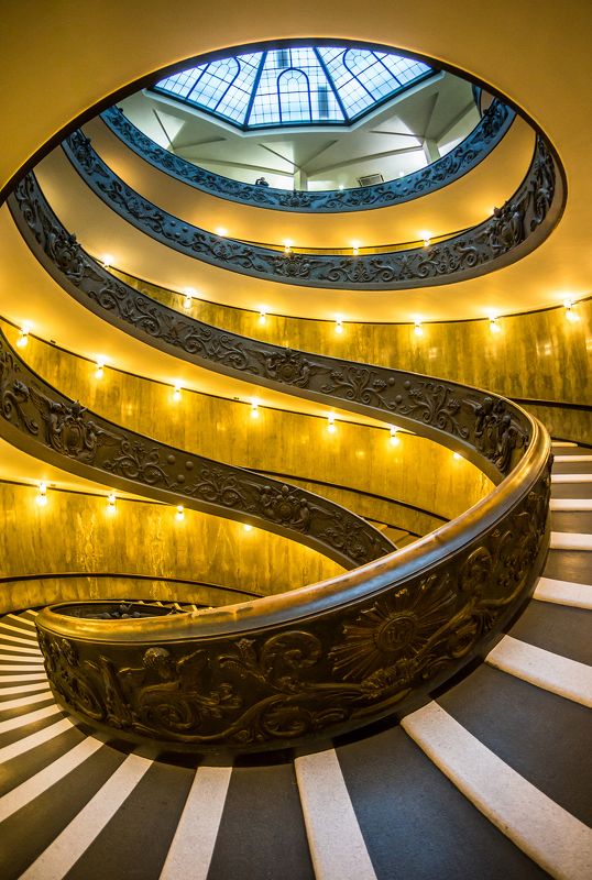 architecture, attractions, beautiful, city, italy, kinds, momo, peter s, photographer ashot grigoryan, rome, staircase, the cathedral, the cathedral of st. peter, the vatican, travel, vatican, vatican city, what to see, ватикан, винтовая, италия, италия т Лестница Момо в Музее Ватикана.  Из серии \