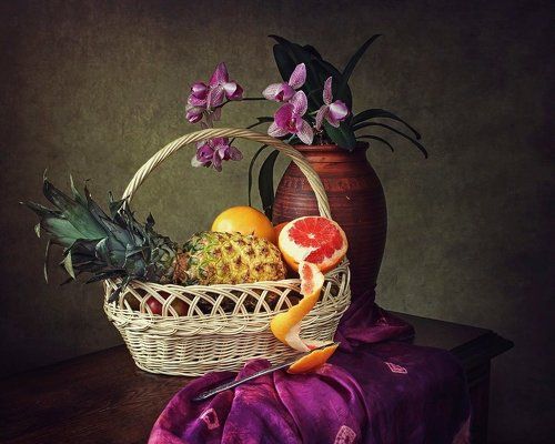 Натюрморт с орхидеей и фруктами