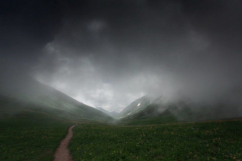 Когда облачко накрывает в горахphoto preview