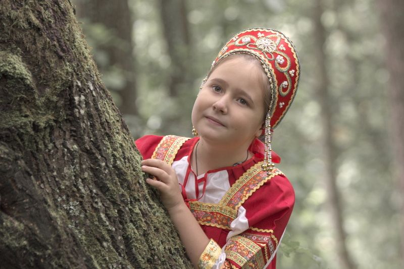 Клип девушки в кокошниках. Кокошник "Настенька". Русская девочка Настенька. Настинка. Настенька фото.