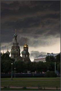 Тучи над храмом