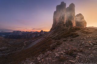 Италия. Доломиты. У горы Tre Cime di Lavaredo на закате