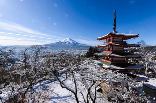 Melting snow on the Pagoda