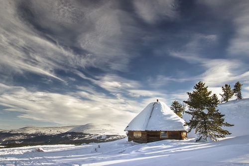 Начало зимы в горах Алтая.