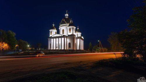 Ночной Моршанский Свято-Троицкий собор.