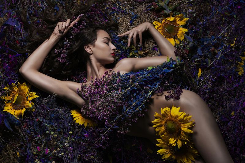 Девушка,цветы,гламур,портрет. Цветочные сныphoto preview