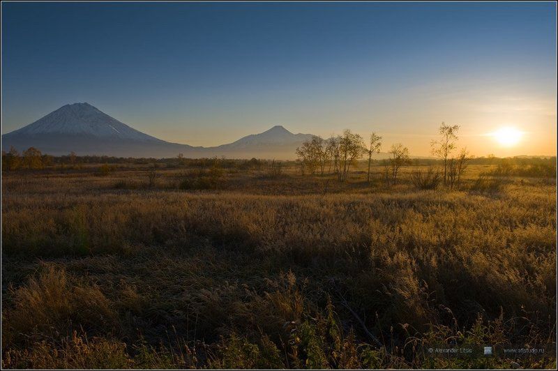 Камчатка, горы, вулканы, утро, восход Осеннее утроphoto preview