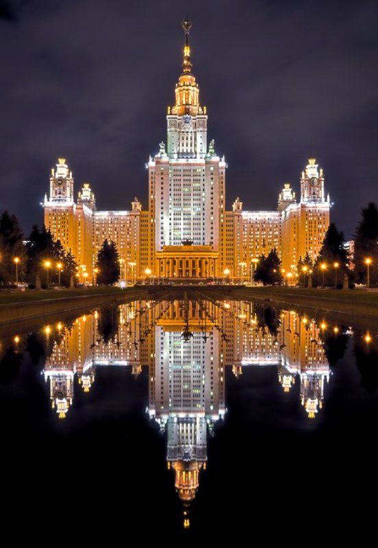 Г.З МГУ ночью.. Всего более 12000 фотографий!