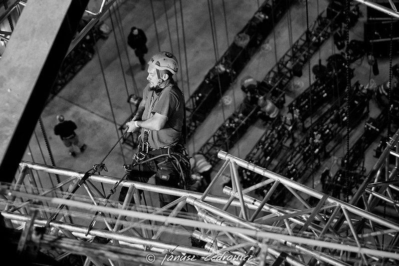 rigger, riggers, rigging, concert, show, gig, art, music, silesia, team, high, worker, height, flying,frogs, riggers make a gigphoto preview