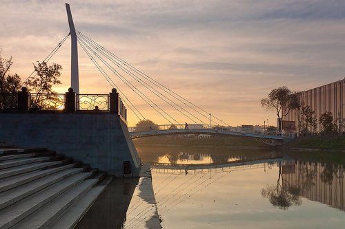 Утро близ моста