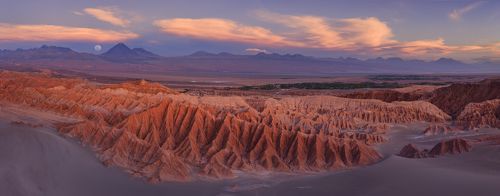 Долина Мертвых и вулкан Ликанкабур.