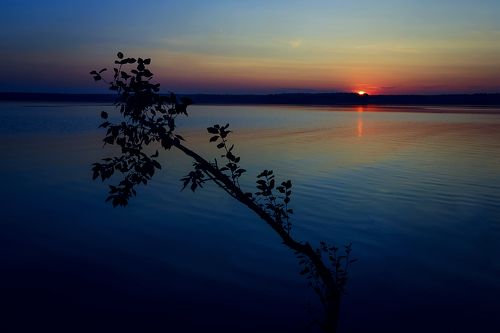 Закат на озере Балтым (Урал)